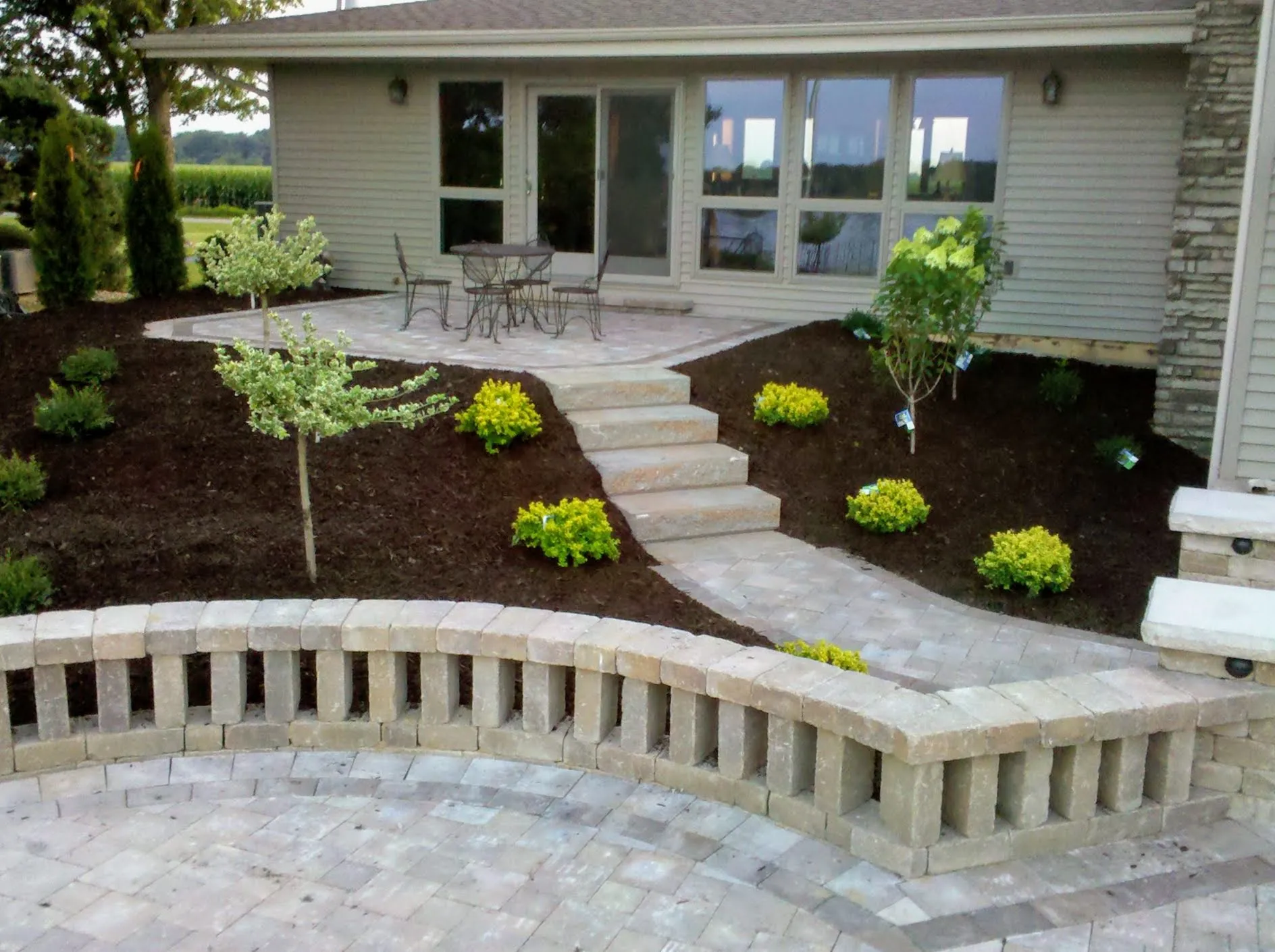 Garden Beds project by Dravis Landscaping
