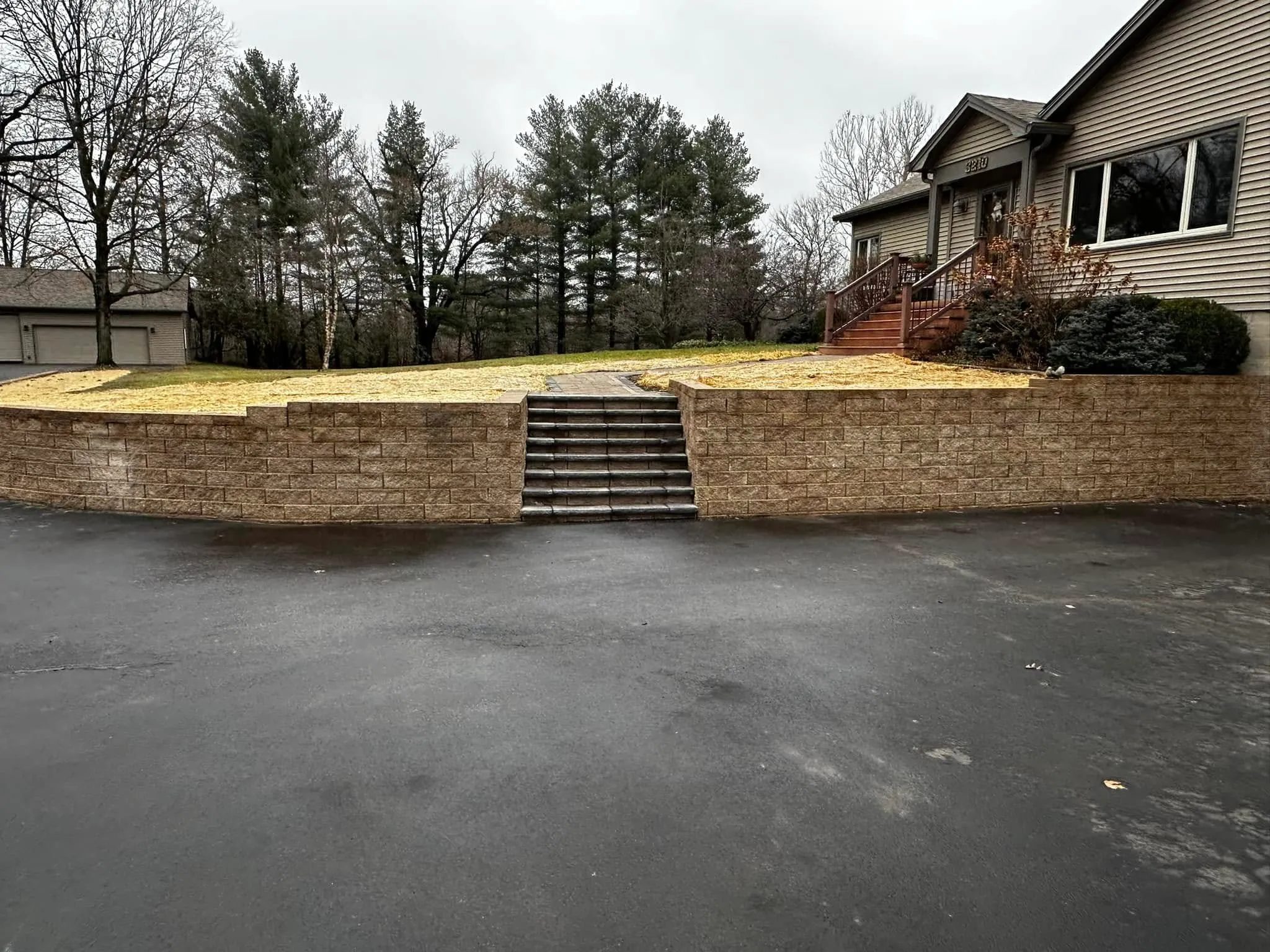 Block Walls project by Dravis Landscaping