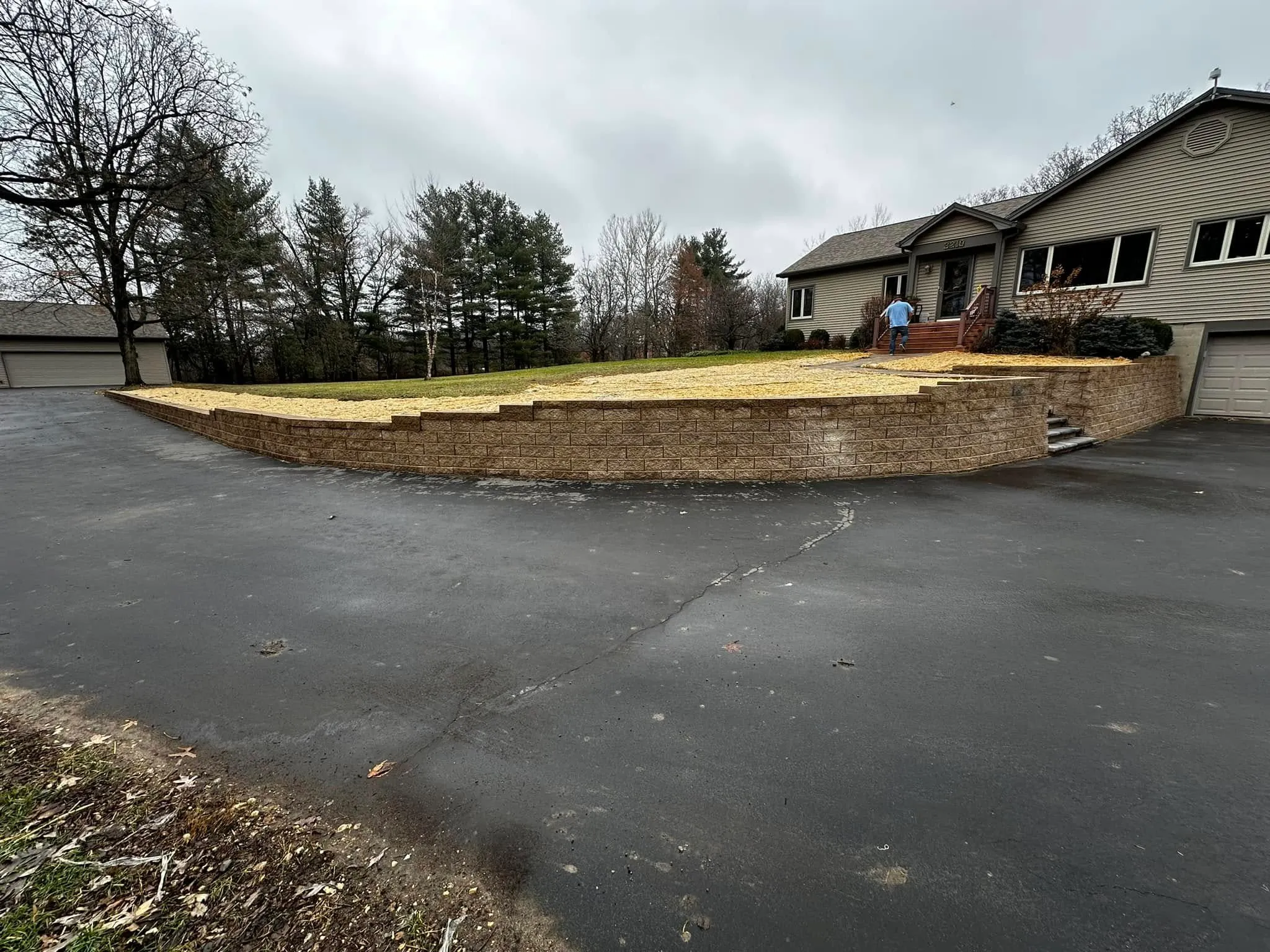 Retaining Walls project by Dravis Landscaping